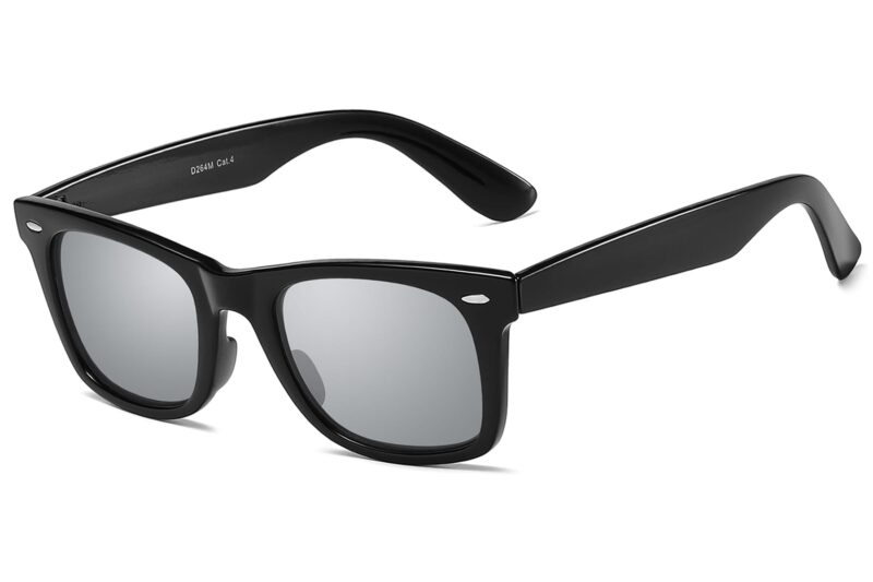 D264M - Classic Chic Silver Mirrored Sunglasses