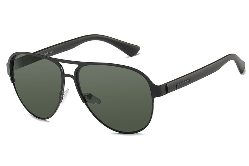 P472SD - Aviator Sunglasses w/ Smoke Lens